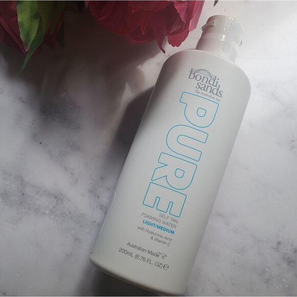 Bondi Sands Light-Medium Foaming Tanning Water - Picture 9 of 13